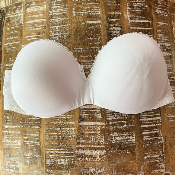 NWOT- Strapless Underwire White Bra - Picture 1 of 8